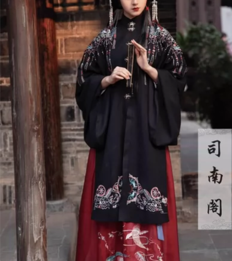 司南阁原创【风垂璎珞】汉服女款明制立领披风...