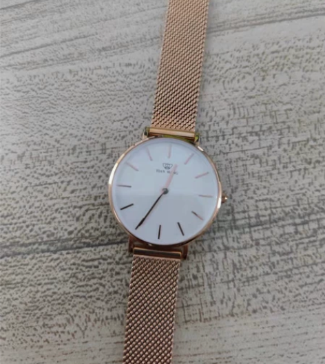 天王女士手表 包装盒子什么都在，随便验货，...