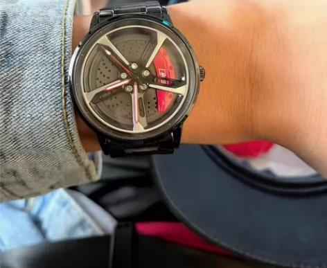 低价转让奥迪rs7刀锋轮毂手表抖音款轮毂腕...