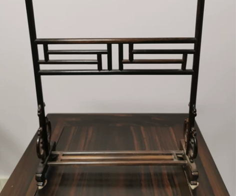 大叶紫檀毛笔架，完好 感兴趣的话点“我想要...