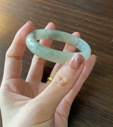 出湖水绿飘清新小蓝花贵妃镯  小家碧玉感超...