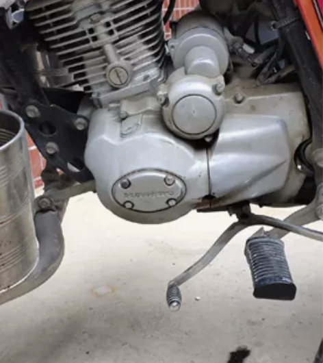 转卖男装豪爵太子摩托车1部，车况一般般，前...