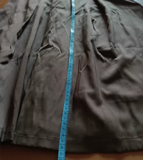 咖啡色半裙大摆裙，夏款，配黑白灰T恤超好看...