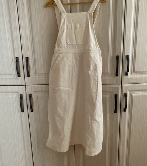 【闲置】工装风牛仔背带裙 很硬挺的牛仔布料...