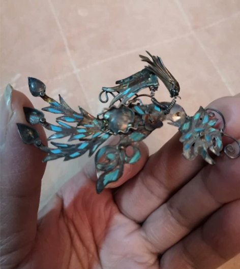 老银鎏金,造型乖巧,工艺细致, 感兴趣的话...