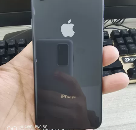 苹果8靓机，64g内存，自己叔叔用的，没有...