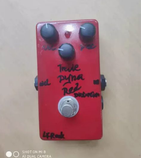 琼瑶工作室做的3k红失真单块 感兴趣的话给...