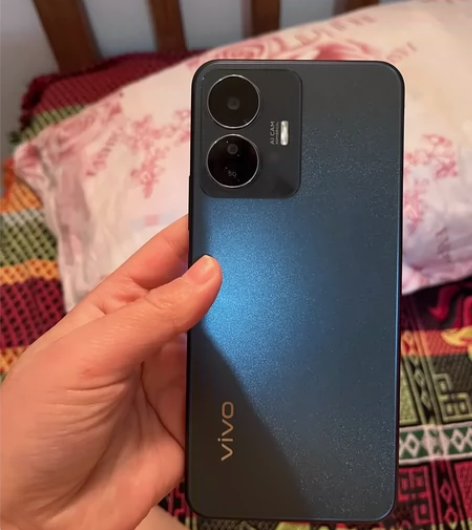 vivo y77e 几乎全新 4+8+25...