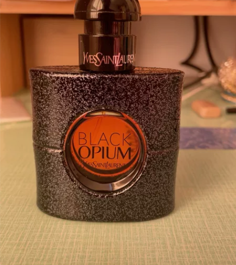 Ysl 黑鸦 香水30ml 余量如图保一万...