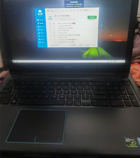 戴尔G3  i7-8750 8G运行 10...