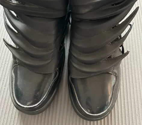 男士运动鞋 买了就穿了一次 可拆卸 没有瑕...