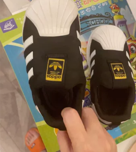 小Adidas阿迪达斯经典贝壳头 超软超舒...