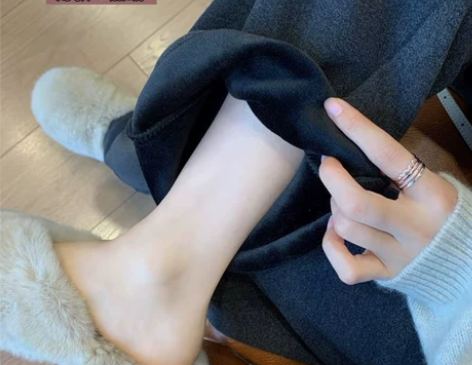 孕妇阔腿裤秋冬外穿黑灰宽松磨毛直筒裤时尚款...