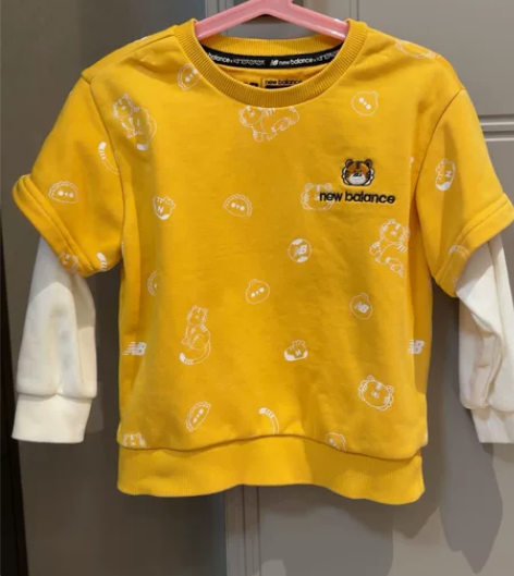 新百伦卫衣，尺码110，八成新，追求完美请...