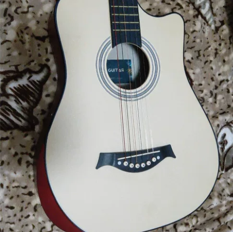 捡漏原价一千多的单板吉他初学者吉他。全新3...