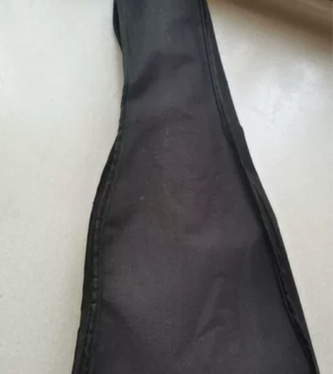 闲置一把尤克里里,大人小孩都可用 感兴趣的...