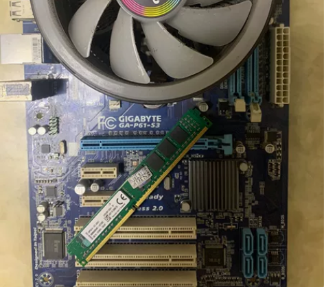 h61主板一套，图上有的就是有的 cpu风...