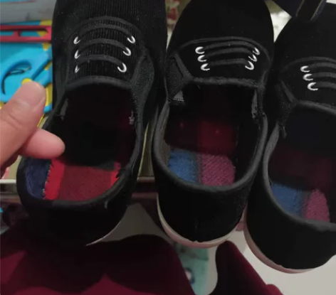 纯手工自己缝的软底鞋，喜欢的可以下单哦！3...