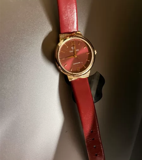 天王手表几乎全新就没咋用过正！ 感兴趣的话...