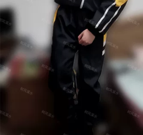 全新藏蓝,黄白校服,本套是复合面料做的校服...