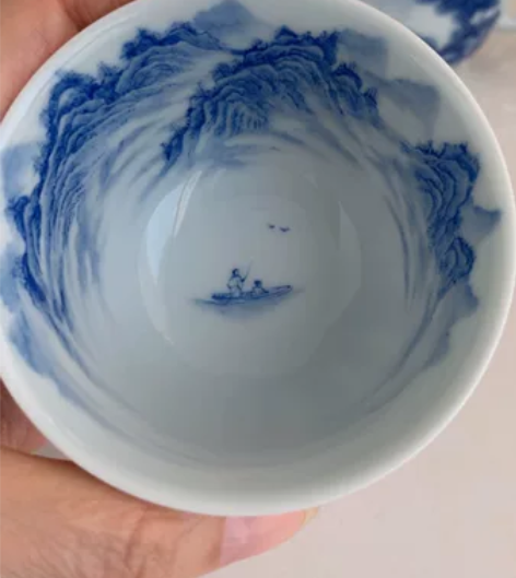 寒窑柴窑六字底款精品，内山水外雕刻，清新淡...