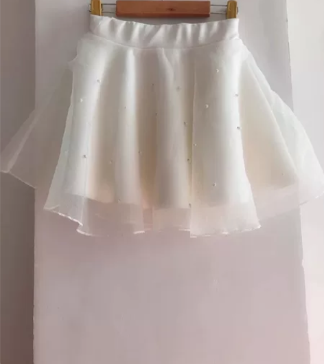 A字裙细纱钉珠 感兴趣的话点“我想要”和我...