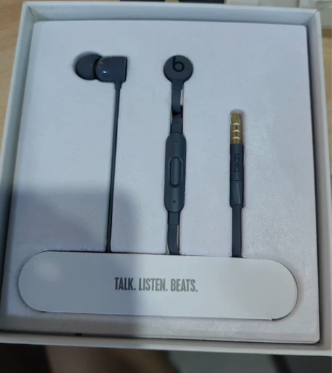 全新urbests3，别人送的，全新没用过...