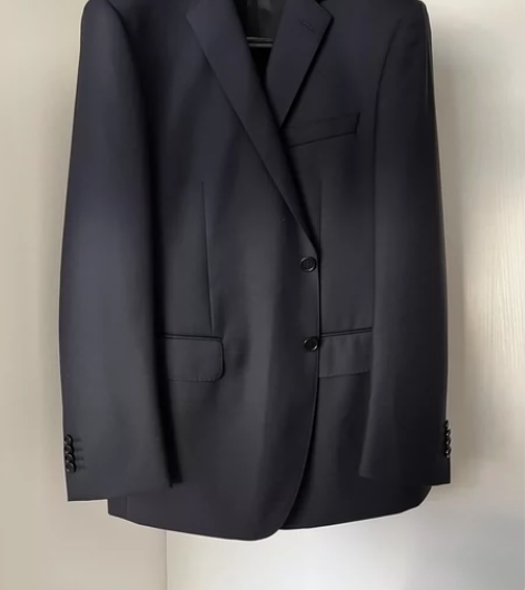 全新雅戈尔西装175,仅上衣,包邮 感兴趣...