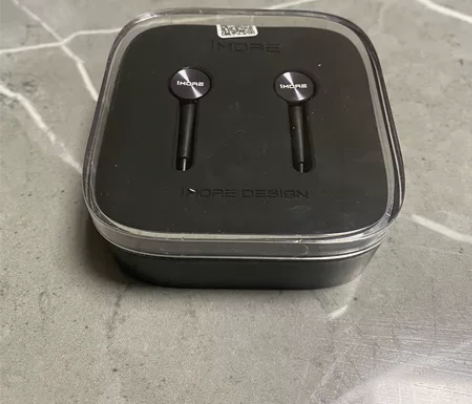 万魔1MORE活塞耳机尊享版，型号1MEJ...