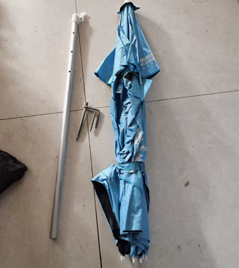 海明威伞两米长实体店买的不用了出售 感兴趣...