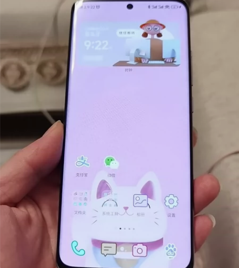 小米12 8+128 成色如图 屏幕轻微划...