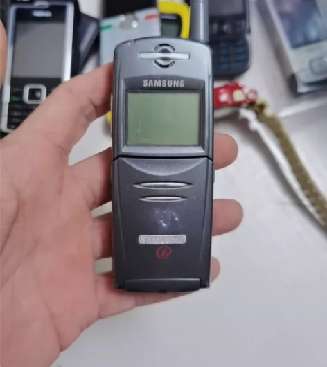 三星翻盖手机 功能正常