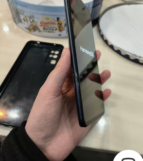 荣耀30,8+128g 无拆无修,原装充电...