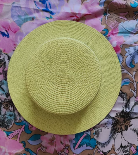 草帽，还有一个，低价出了，跟图片一样 感兴...