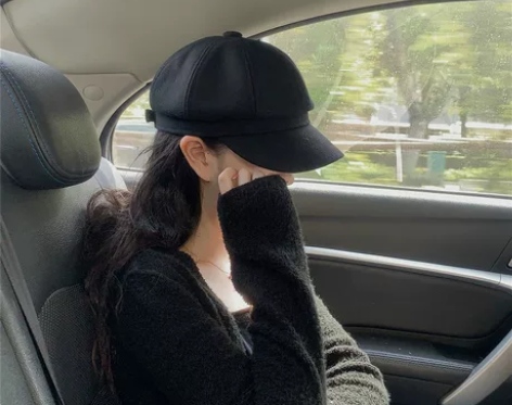 黑色鸭舌贝雷帽女秋冬八角帽子英伦复古百搭韩...