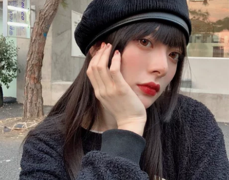 版型hin正！街拍pu皮拼接贝雷帽女秋冬日...