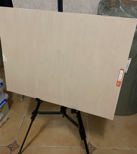 画板画架各一个 全新 轻微磕碰 30元 位...