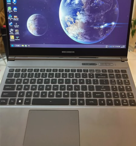 出一台自用，机械革命极光Air，12代i7...