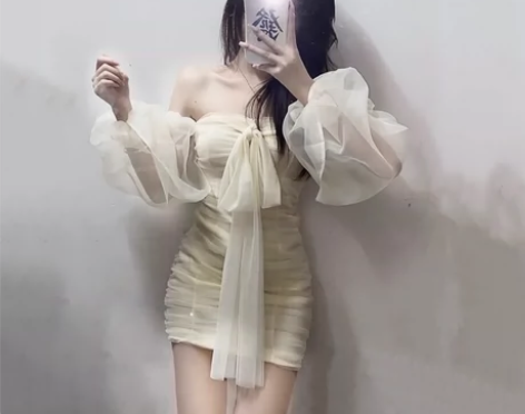 社会女裙夏快手网红同款网纱系带一字领露肩挂...