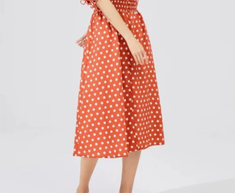 红色波点连衣裙夏 ，松紧腰 ，80-130...