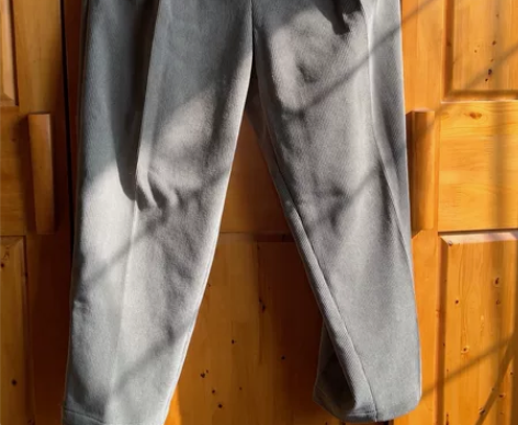 全新军绿色裤子,加绒s码,后腰带点松紧,1...