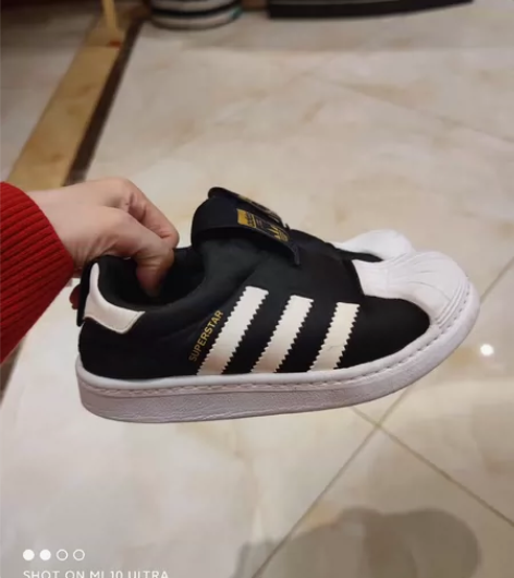 阿迪经典贝壳鞋30.5码两双9成新100元...