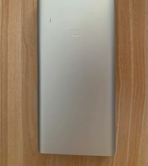 小米移动电源3，充电宝10000毫安，9成...