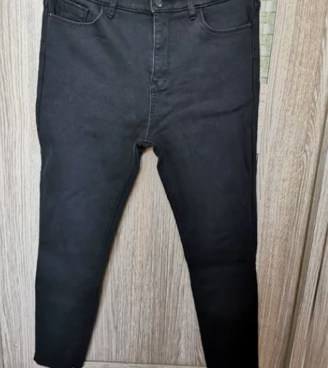 闲置  加绒弹力小脚牛仔裤 黑色  腰围平...