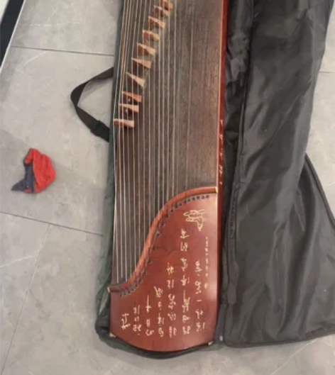 古筝 入手2000多 琴弦生锈需要换一套 ...