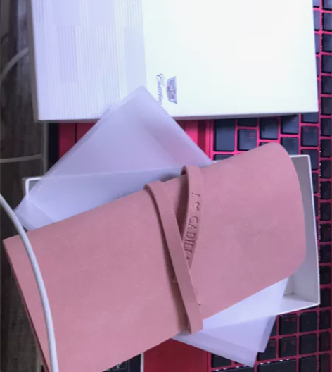 凯迪拉克女士钱包品牌型号:凯迪拉克女士钱包...