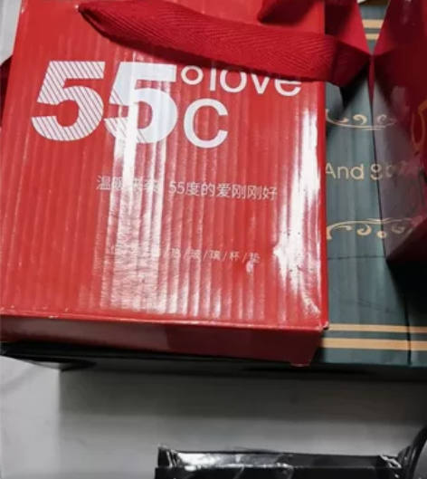 家里翻出来的一些物件，啥也有，蓝牙游戏手机...