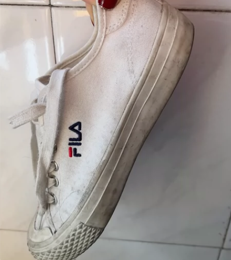 斐乐帆布鞋,只穿了两三次,就没有穿了,一直...