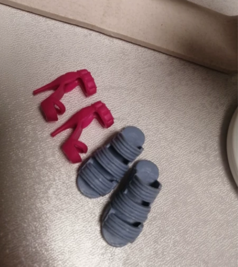 闲置芭比娃娃鞋，正版带印20包邮，喜欢就私...