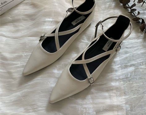 设计感小众平底鞋法式复古玛丽珍鞋2022早...